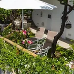 Nina ベッド・アンド・ブレックファスト 4*