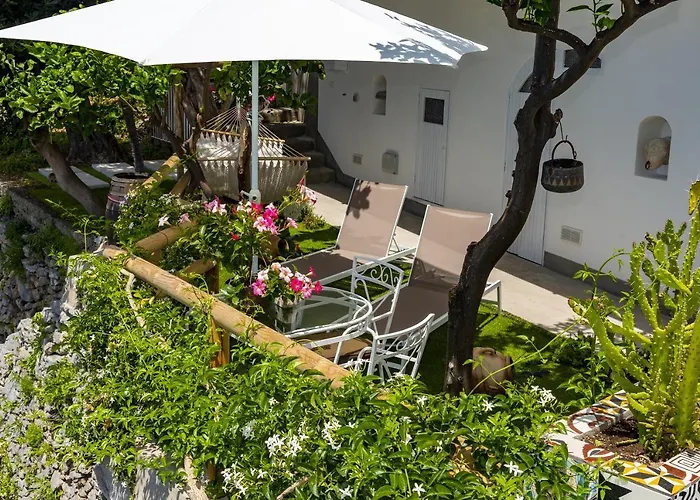 Nina Bed and Breakfast 4*