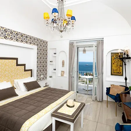 فندق مبيت وإفطار Nina 4*