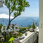 Nina Couette-café Positano