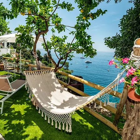 فندق مبيت وإفطار Nina بوسيتانو