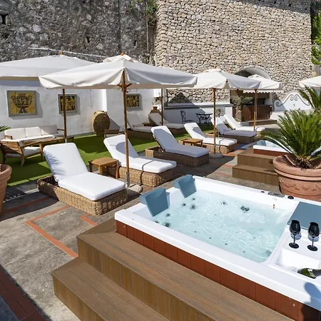 Nina فندق مبيت وإفطار 4*